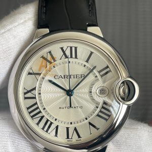 Alternative view of AF Quality! Natural Light Photography! Cartier Ballon Bleu 42mm Series. Large three-hand white dial with black leather strap, Seagull 2824 mechanical movement, 5-layer fish-eye sapphire crystal, rounded and elegant, exuding noble elegance. [Case] Watch dimensions: 42mm x 13mm. 316L stainless steel case meticulously polished by AF watchmakers, radiating brilliant luster!